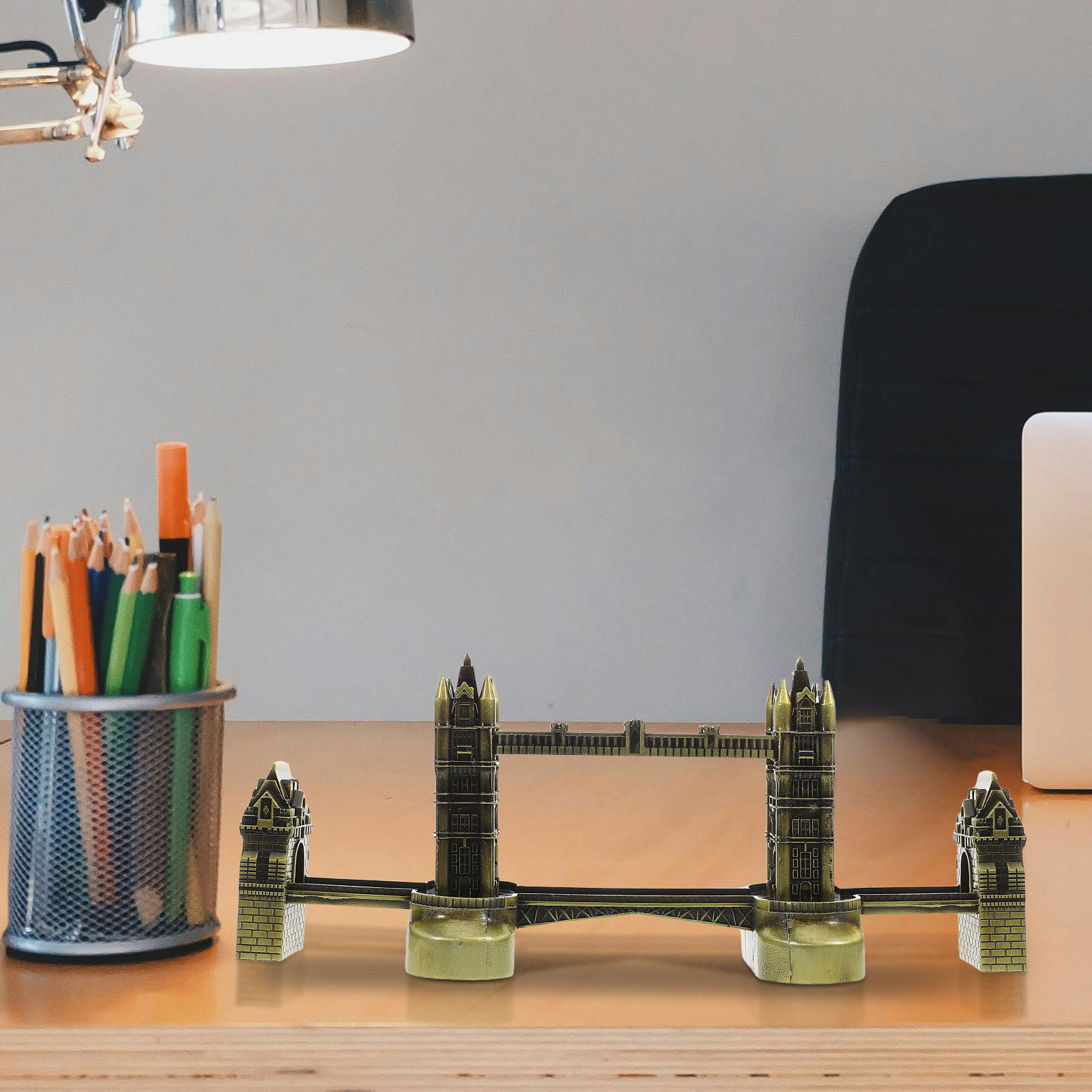 Scultura in Metallo del Tower  - Home Office Of London recensione e prezzo